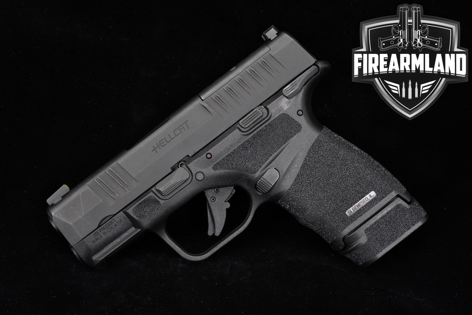 Springfield Armory Hellcat OSP 9mm Luger Black in Very Good Condition Thumbnail