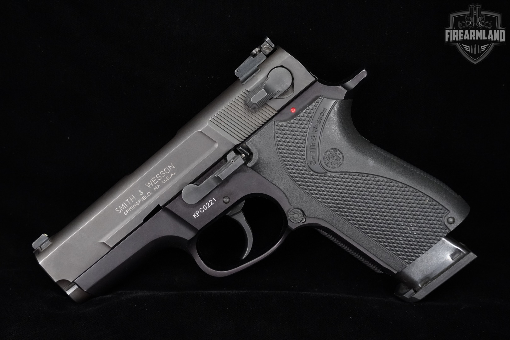 トイガン WESTERN ARMS SMITH & WESSON SHORTY.40 Western Arms Smith & Wesson Shorty 40 GBB Airsoft Pistol Table Top