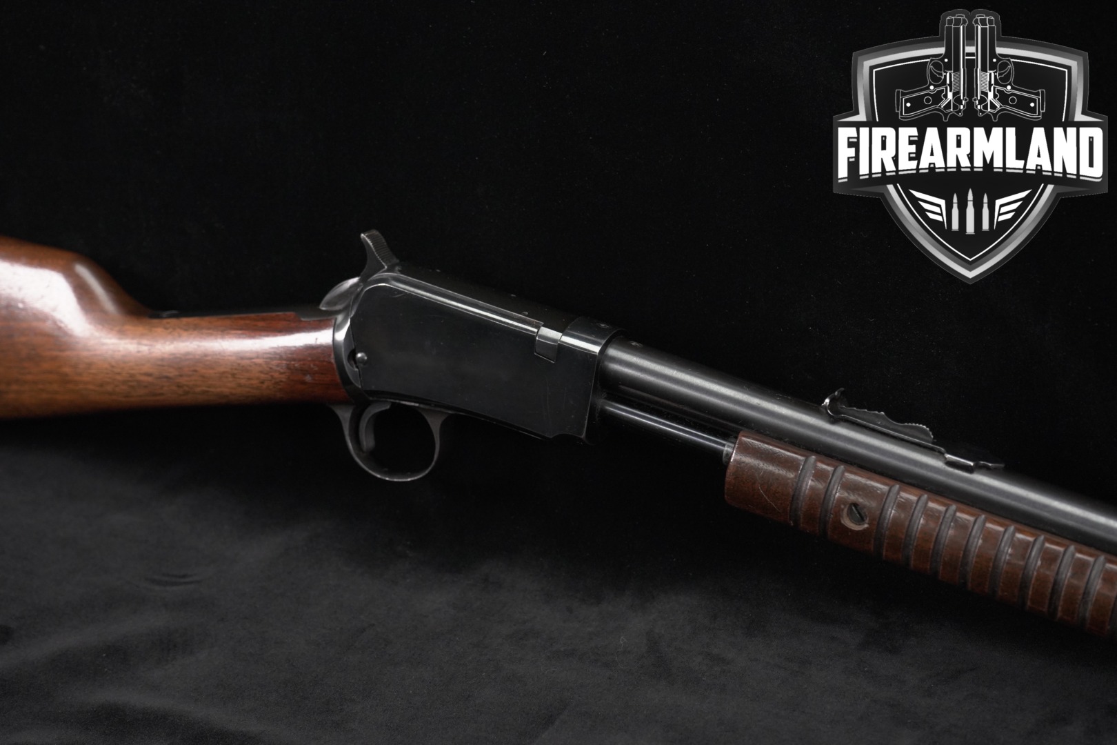1955 Winchester Repeating Arms Model 62A Standard .22 LR Blued & Walnut in Good Condition Thumbnail