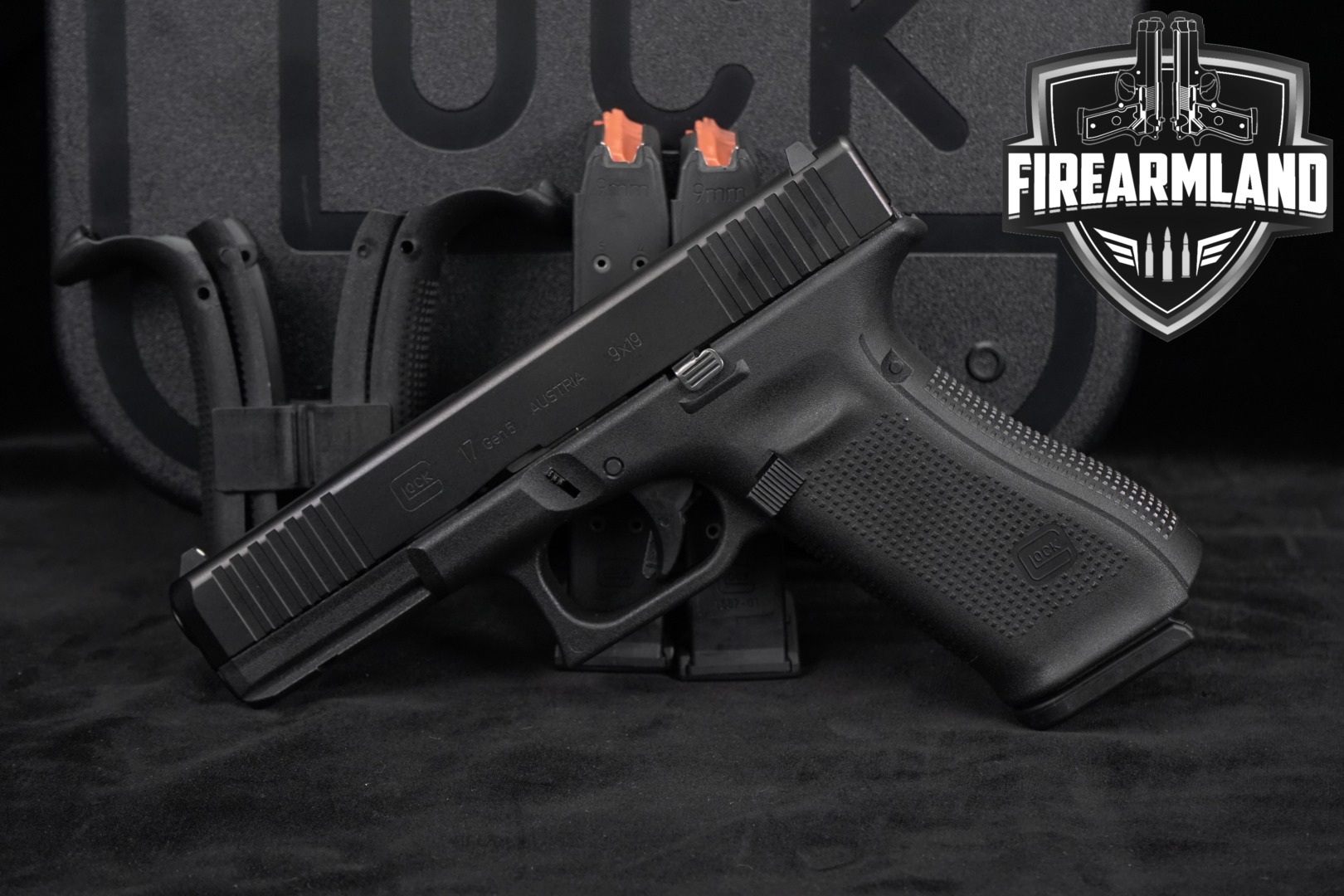 Glock G17 Gen5 9mm Luger Black in Excellent Condition Thumbnail