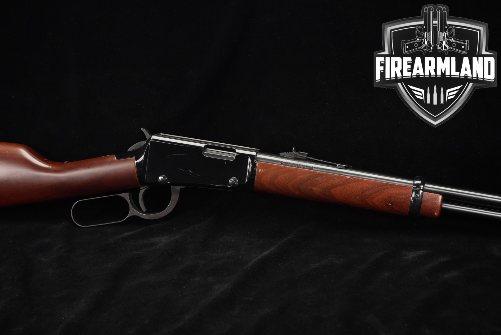 Henry Repeating Arms Classic Lever Action .22 .22 LR Blued & Walnut in Good Condition Thumbnail
