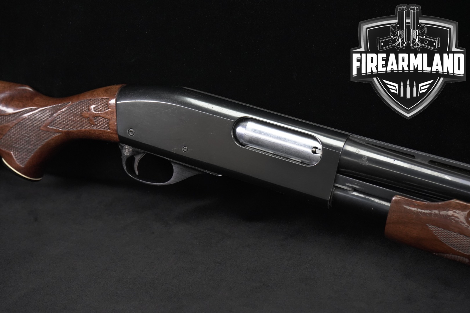 Remington Model 870 Wingmaster 12 Gauge Blued & Walnut in Good Condition Thumbnail