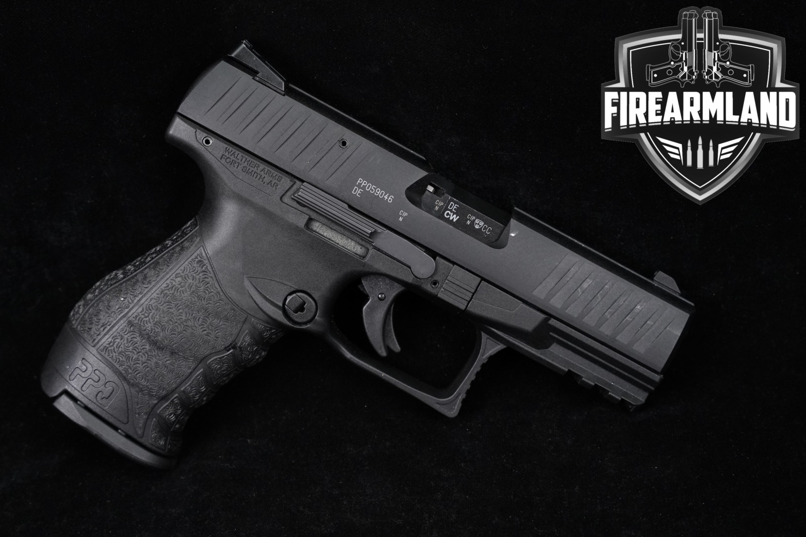 Walther PPQ 22 M2 .22 LR Black in Excellent Condition Thumbnail