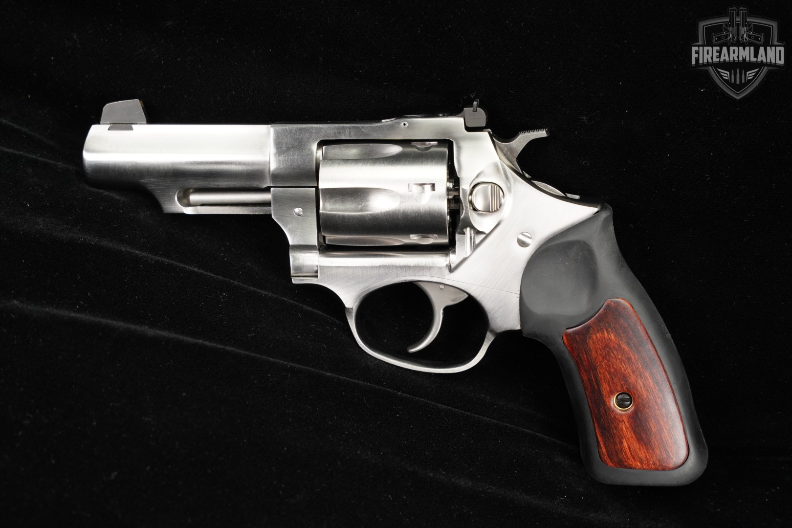 Ruger SP101 327 Federal Magnum 3" Satin Stainless SP 101 +ORIG CASE-img-5
