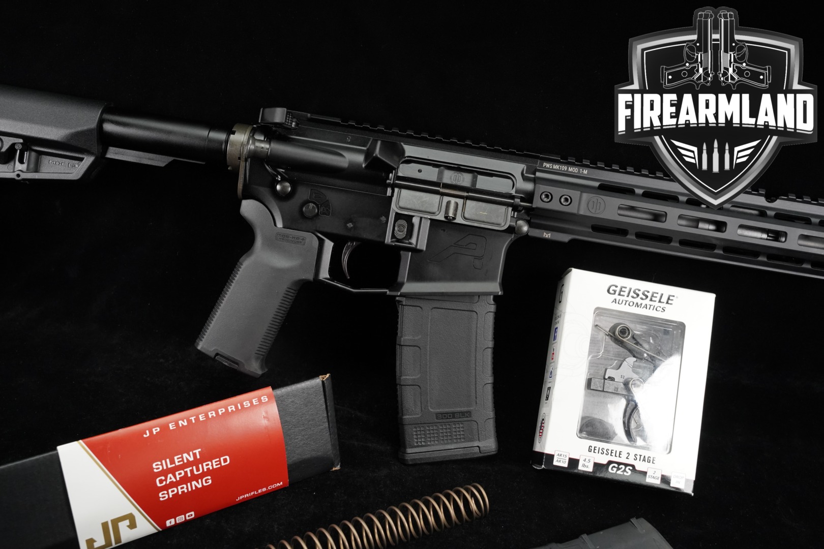 Aero Precision M4E1 .300 AAC Blackout (7.62x35mm) Black in Very Good Condition Thumbnail