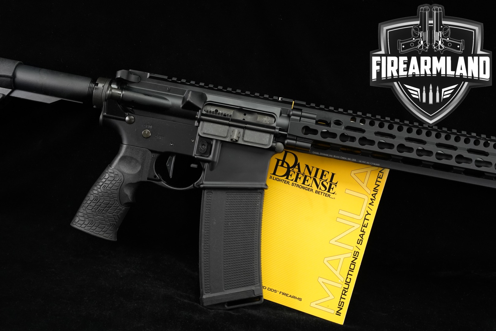Daniel Defense DDM4 V11 Pro 5.56mm NATO Black in Very Good Condition Thumbnail