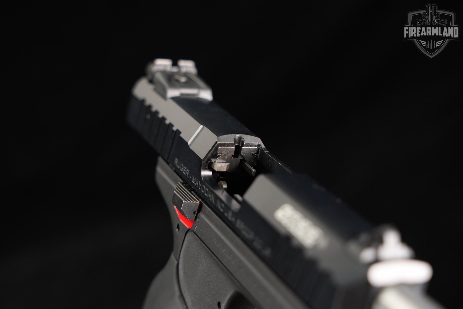 Ruger SR22P 22LR 3.5" SR-22P +2 MAGS & ORIG CASE-img-11