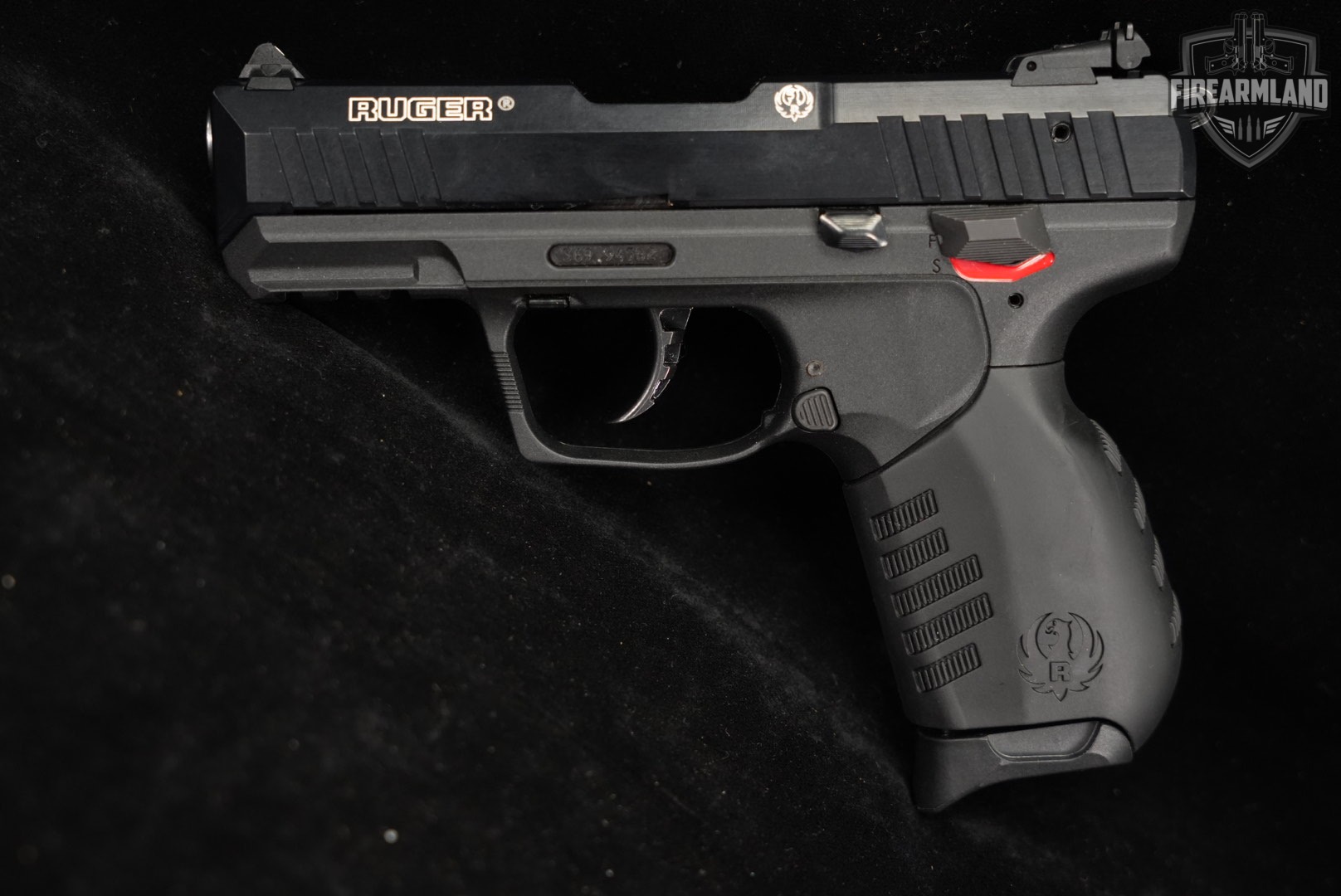 Ruger SR22P 22LR 3.5" SR-22P +2 MAGS & ORIG CASE-img-4