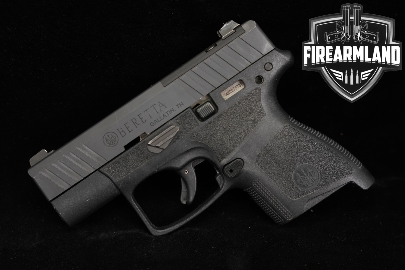 Beretta APX A1 Carry 9mm Luger Black in Good Condition Thumbnail