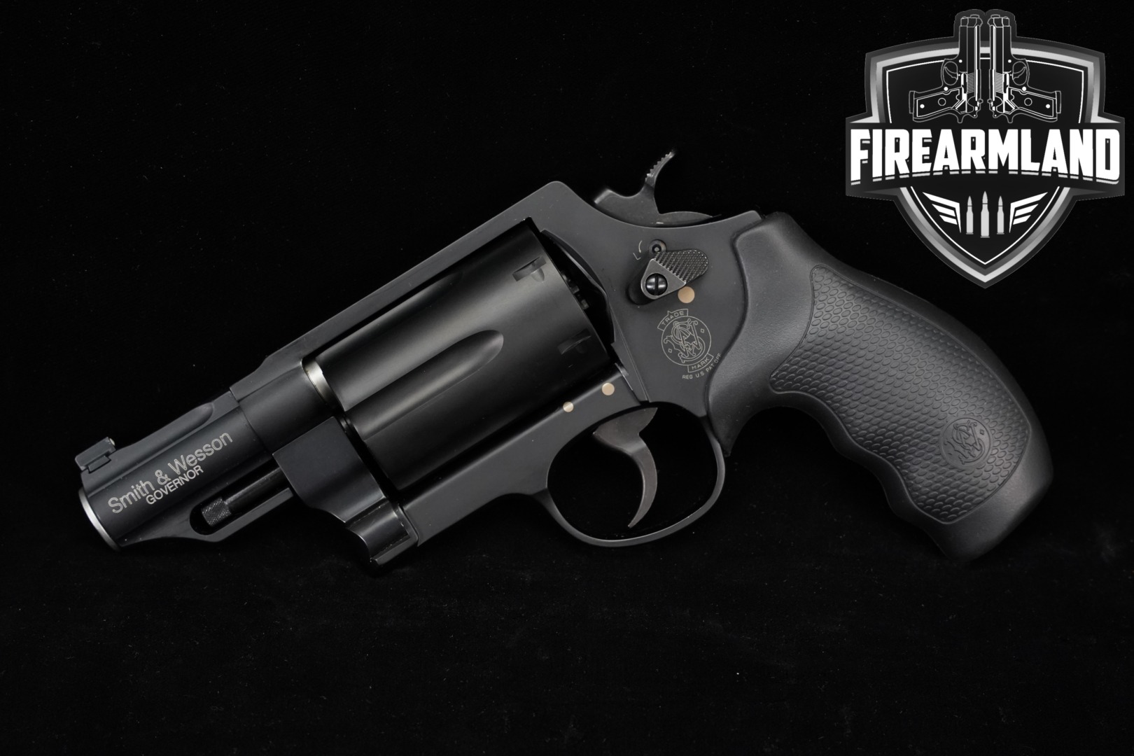 Smith & Wesson (S&W) Governor .410 bore (2.5"), .45 Colt, .45 ACP Black in Very Good Condition Thumbnail
