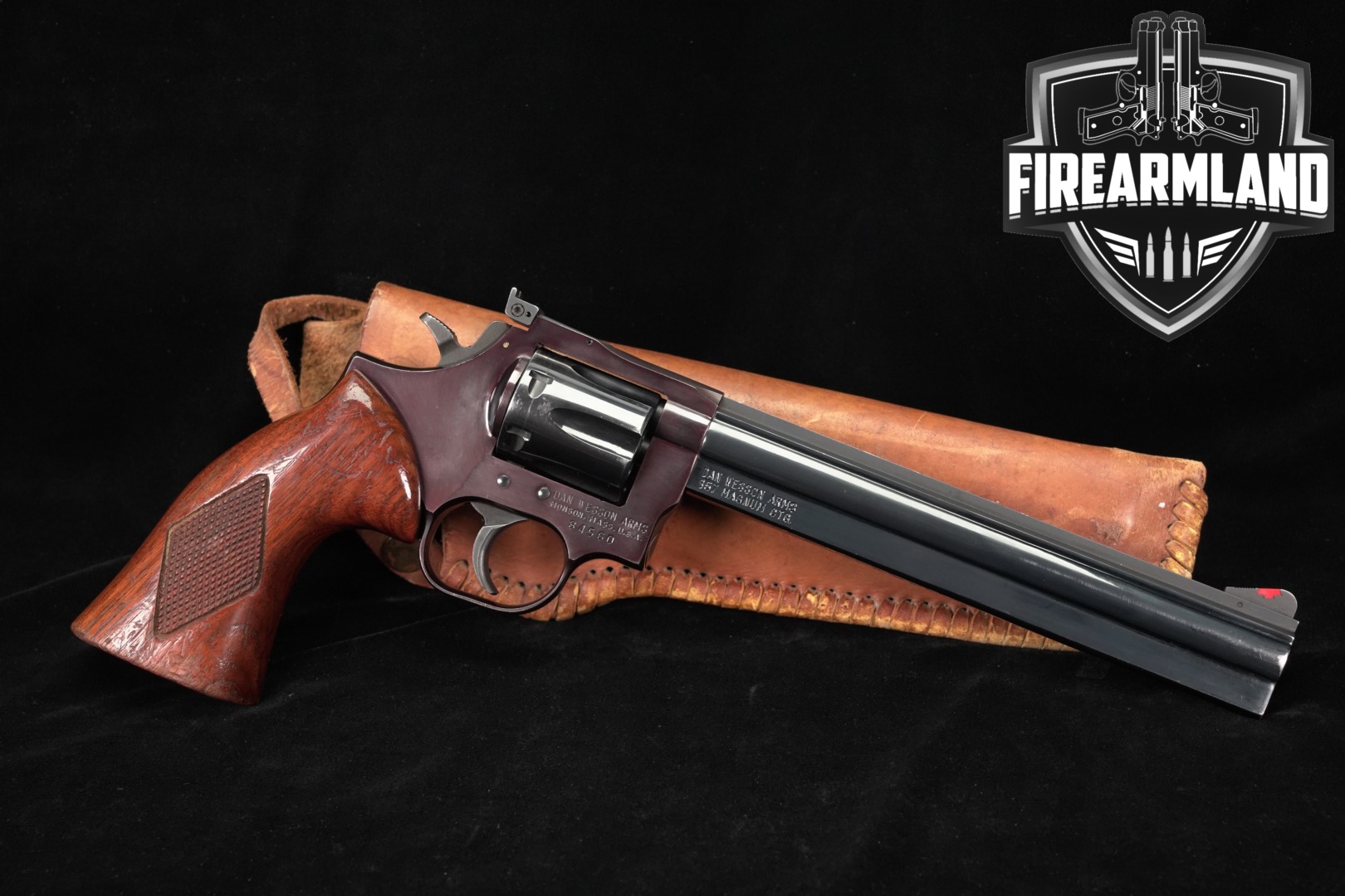 1977 Dan Wesson Model 15-2 Heavy (non-vented) Shroud .357 Mag. Blued in Good Condition Thumbnail