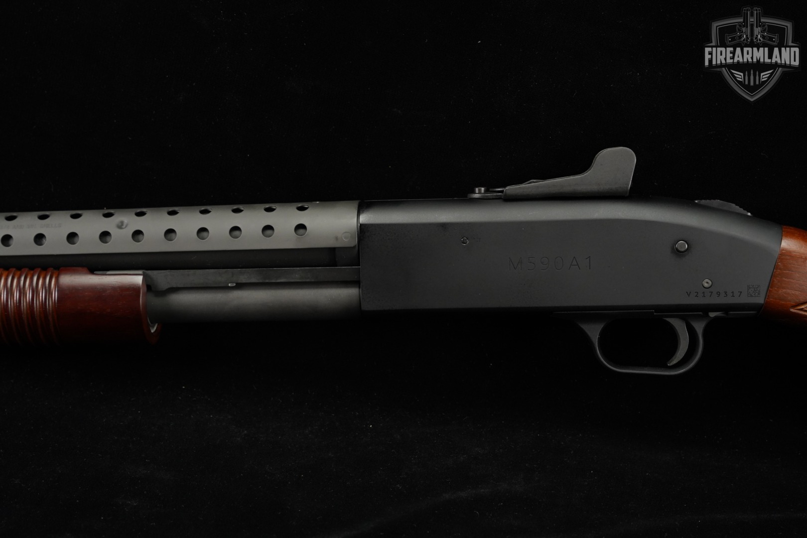 LIKE-NEW Mossberg 590A1 Retrograde 12-Gauge 20" Black & Walnut 590-A1-img-8