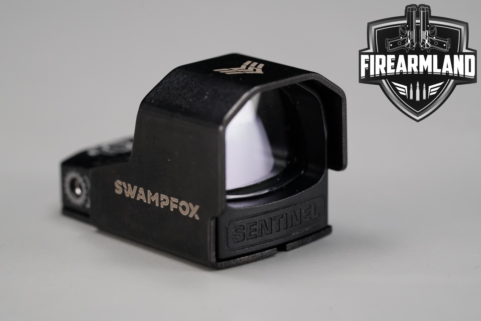 Used SwampFox Optics Sentinel 3 MOA Green Dot Auction | FirearmLand