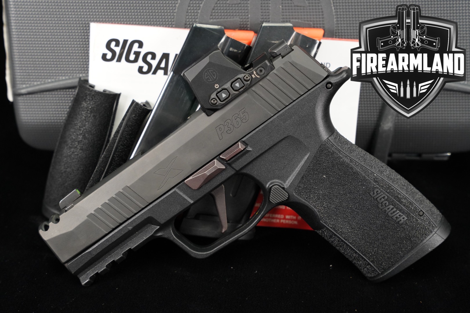 Sig Sauer P365-XMACRO COMP 9mm Luger Black in Very Good Condition Thumbnail