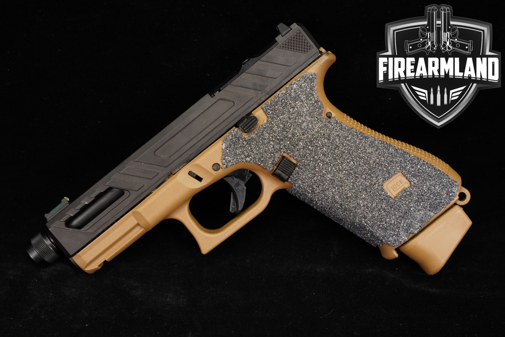 Glock 19X Gen5 9mm Luger Two-Tone Black & FDE in Very Good Condition Thumbnail