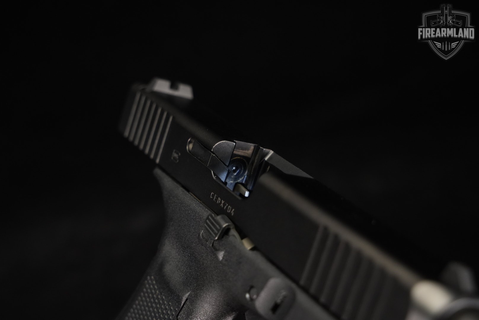 Glock 17 Gen5 G17 Gen 5 9mm 4.49 +3 MAGS & ORIG CASE-img-11