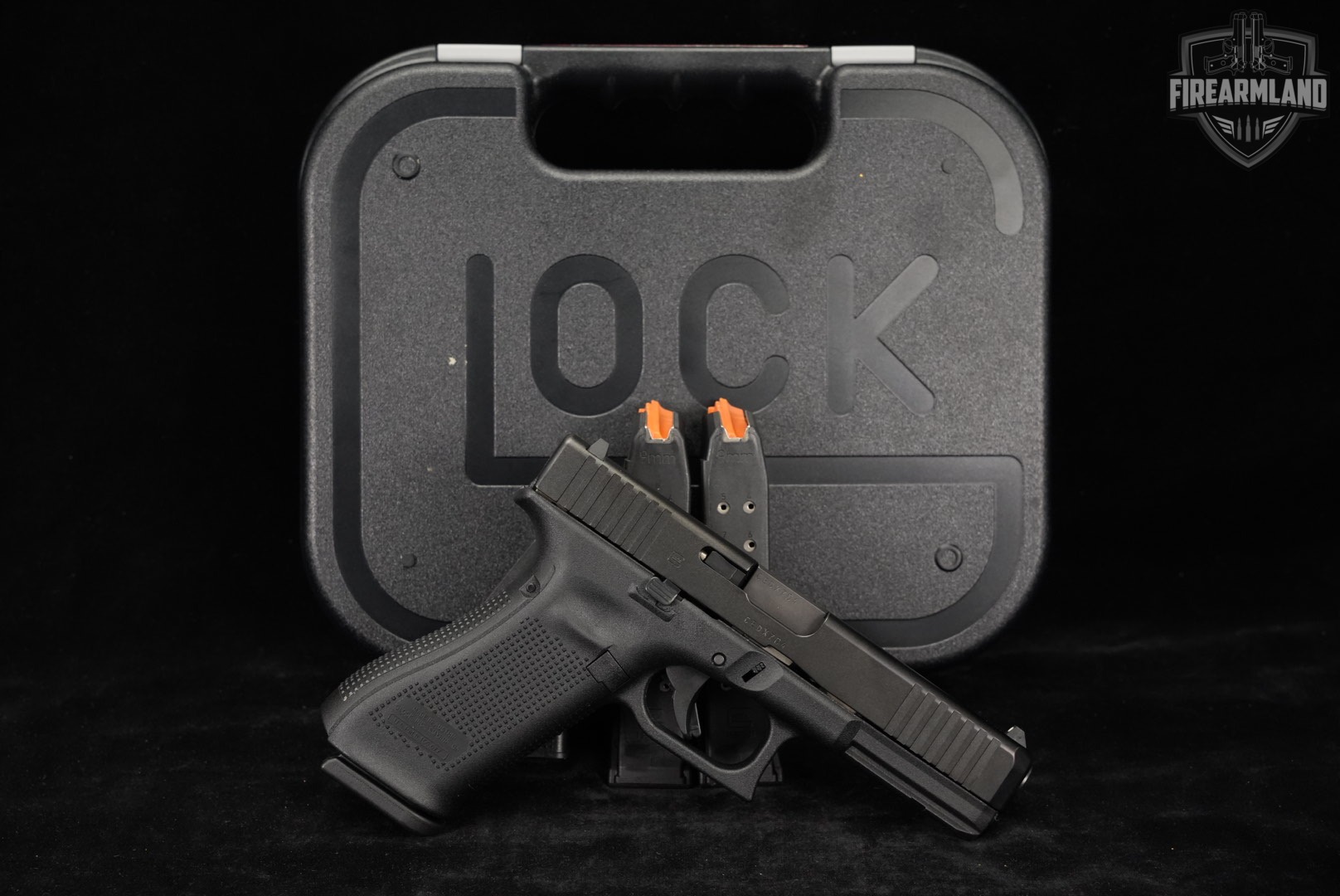 Glock 17 Gen5 G17 Gen 5 9mm 4.49 +3 MAGS & ORIG CASE-img-2