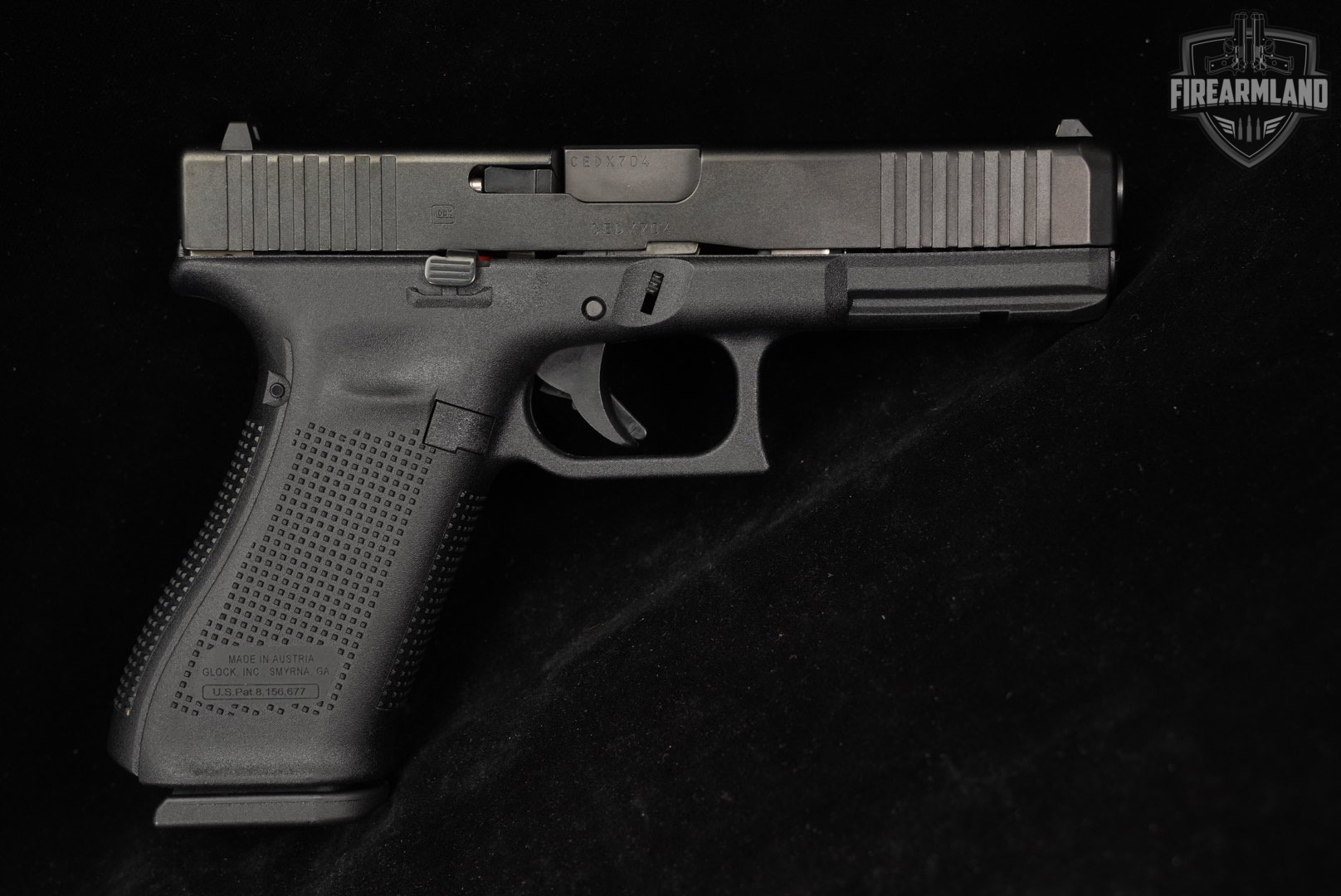 Glock 17 Gen5 G17 Gen 5 9mm 4.49 +3 MAGS & ORIG CASE-img-4