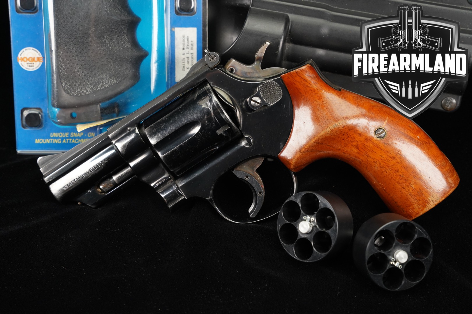 1971 Smith & Wesson (S&W) Model 19-3 .357 Mag. Polished Blue in Good Condition Thumbnail