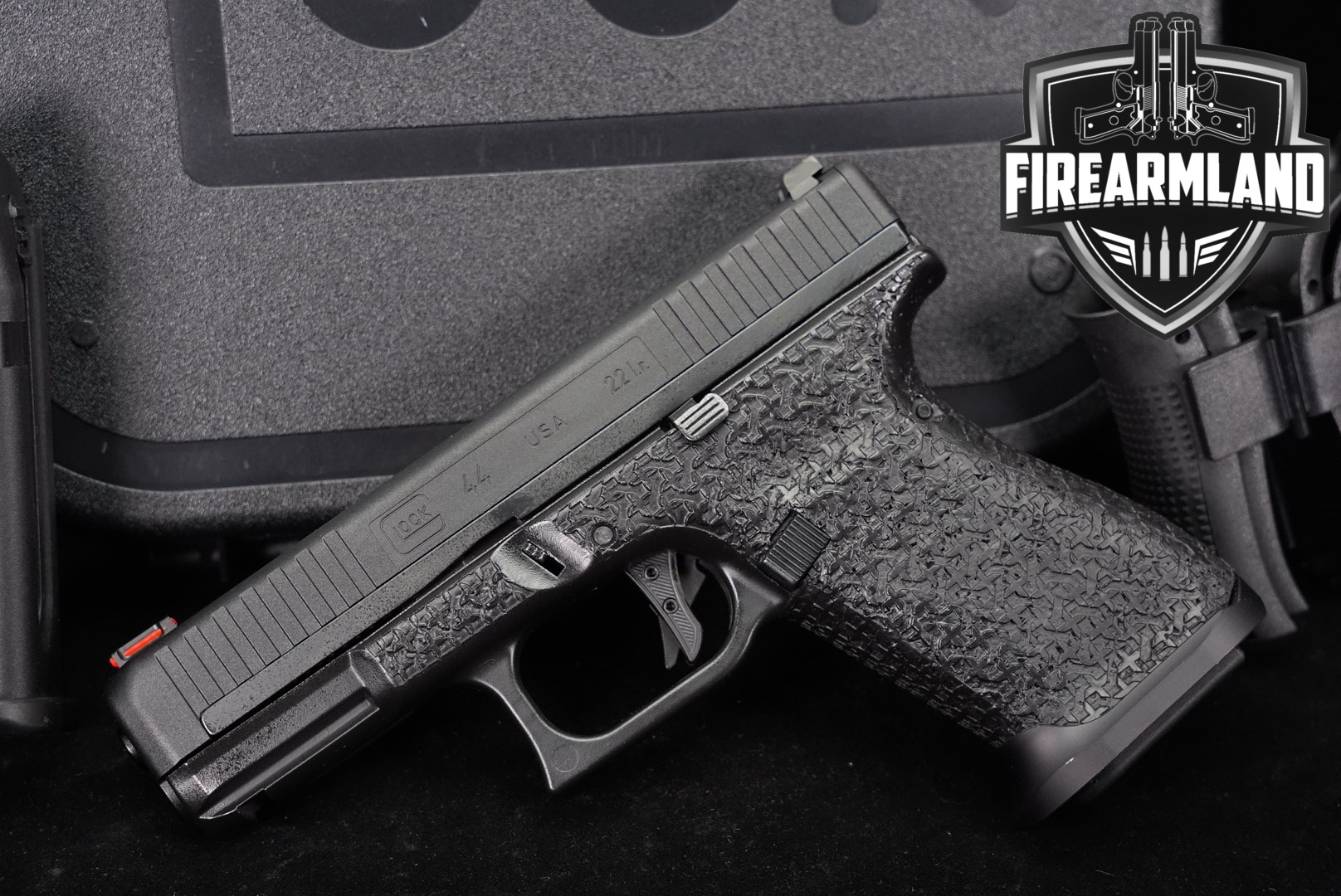 Glock 44 G44 22LR 4.02" +2 MAGS & ORIG CASE-img-0