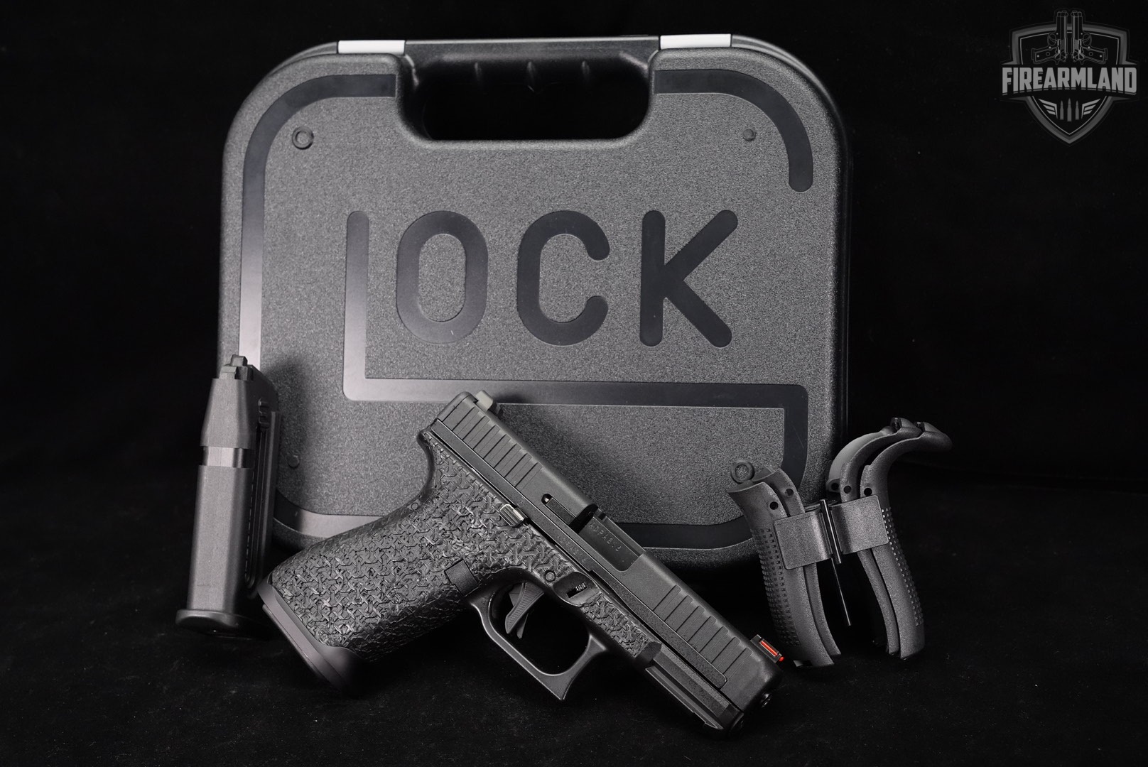 Glock 44 G44 22LR 4.02" +2 MAGS & ORIG CASE-img-2