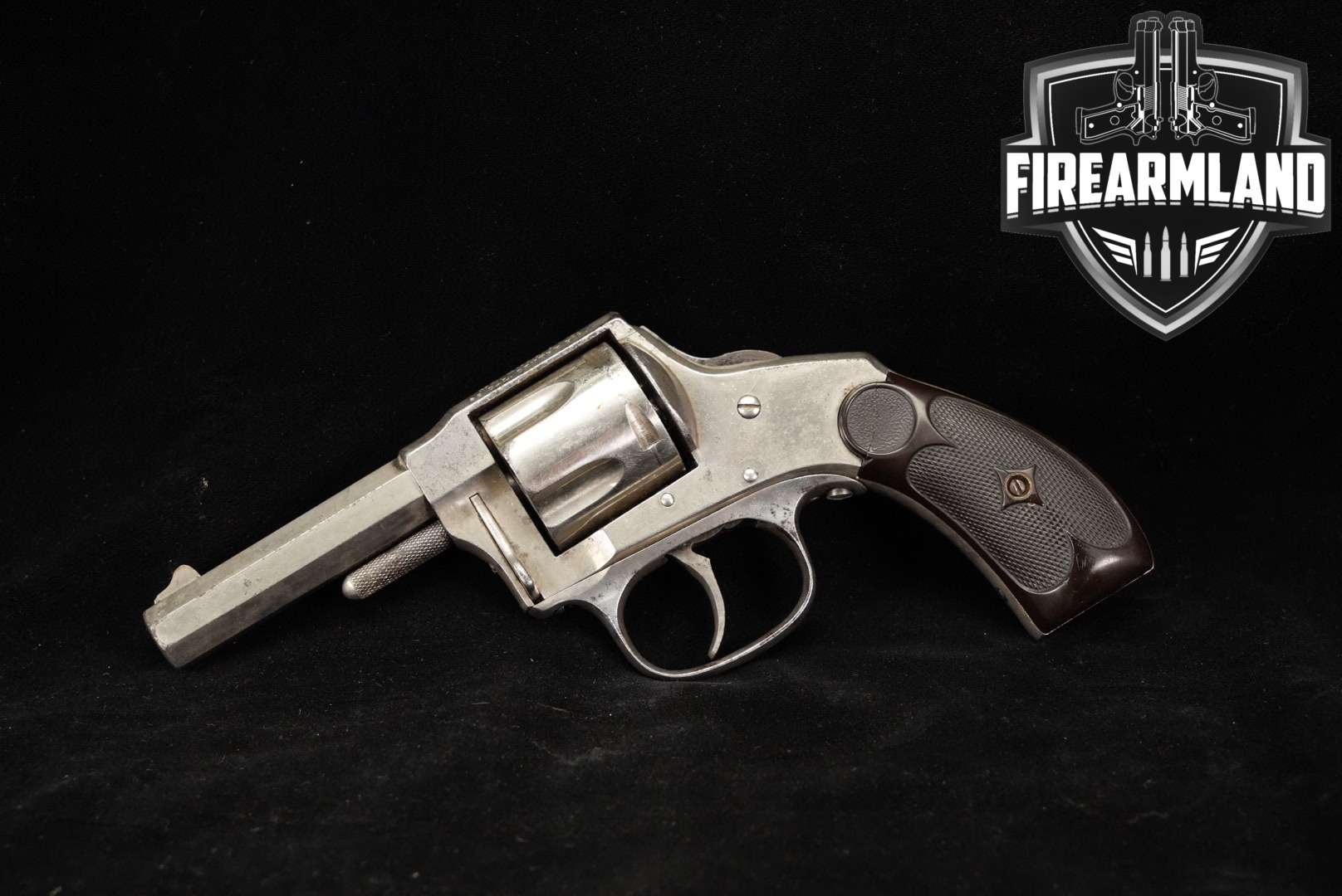 Hopkins & Allen Manufacturing Co. X.L. BULL DOG. .38 S&W Nickel in Poor Condition Thumbnail