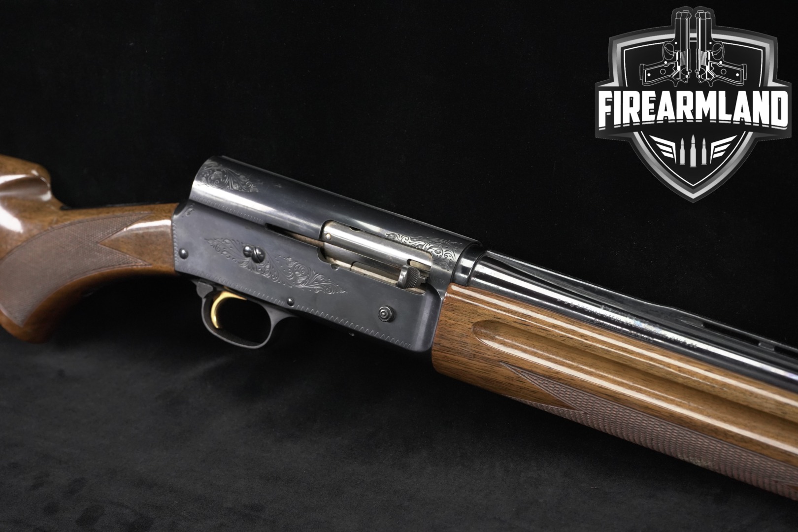 1972 Browning Auto-5 Light Twenty 20 Gauge Blued & Walnut in Good Condition Thumbnail
