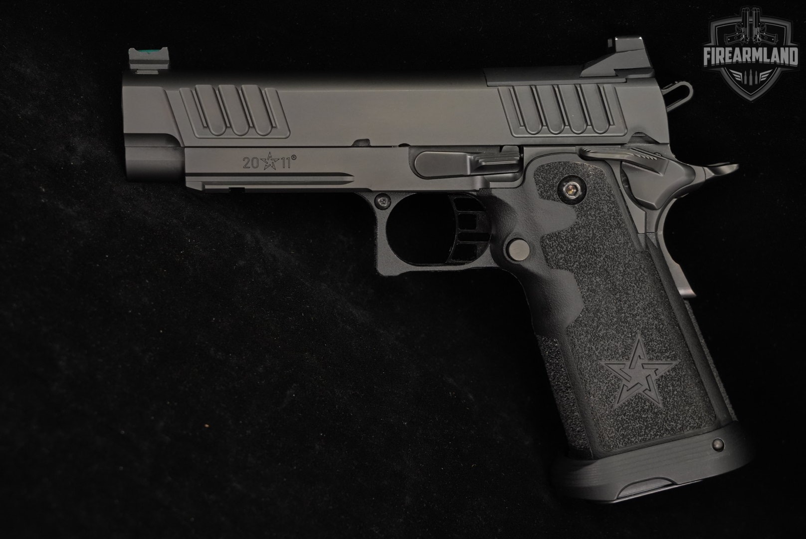 Staccato P 9mm 4.5" STI 1911 2011 RED DIRT +3 MAGS, ORIG CASE, HOLSTER-img-4