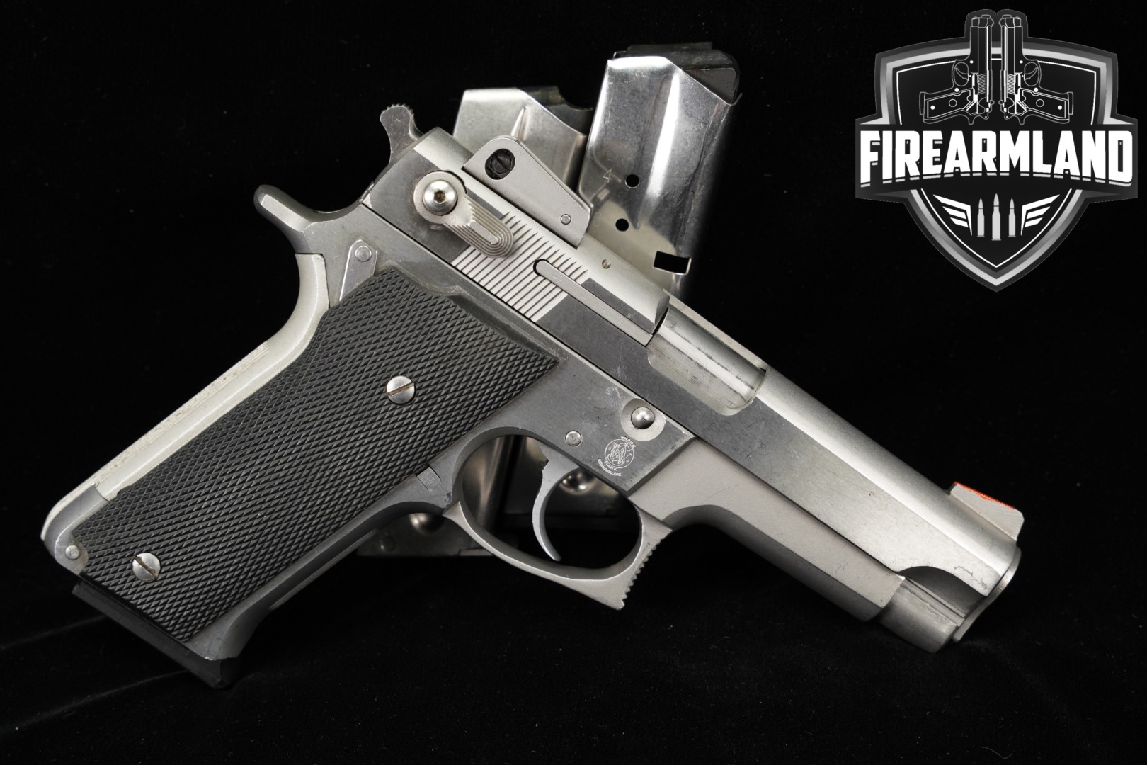 Smith & Wesson (S&W) Model 659 2nd Generation 9mm Luger Stainless in Good Condition Thumbnail