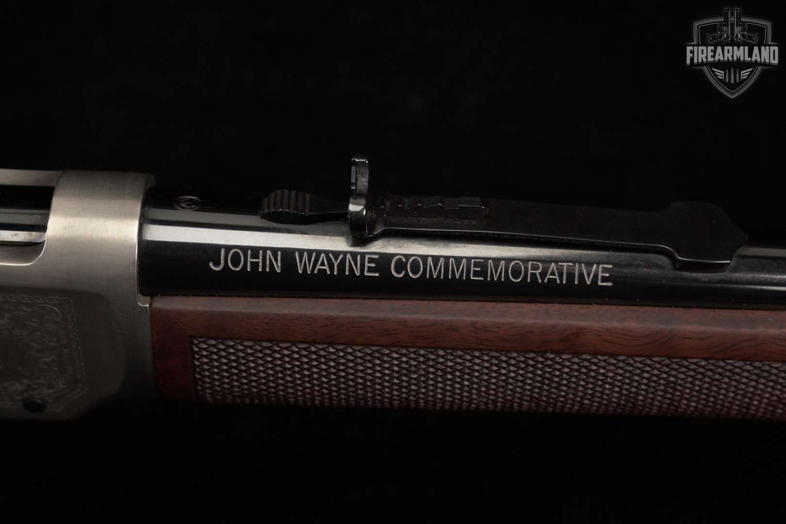 COMMEMORATIVE Winchester Model 94 JOHN WAYNE 32-40Winchester M94 +ORIG BOX-img-20
