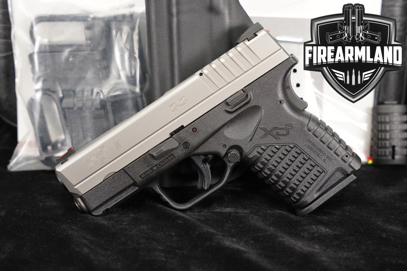 Springfield Armory XD-S 9mm 3.3 9mm Luger Two-Tone Stainless in Excellent Condition Thumbnail