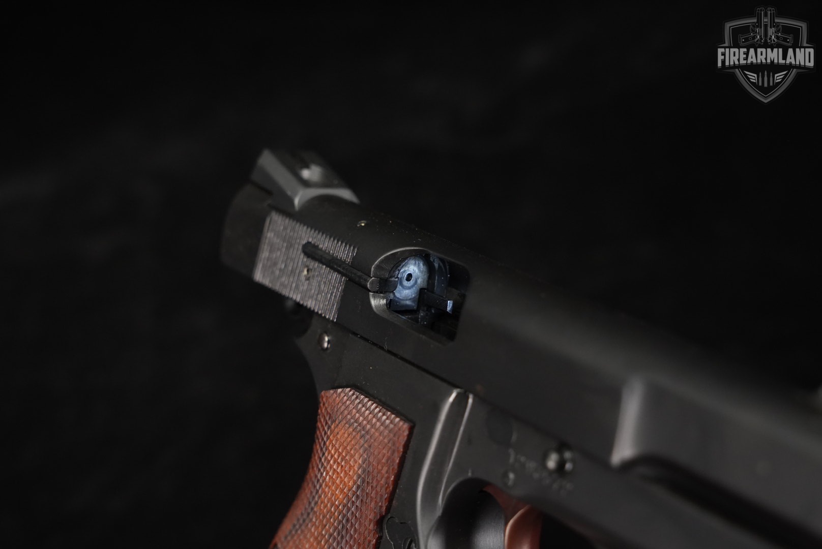 1969-1970 Browning Hi-Power T-Series 9mm 4.625 Blued BHP +2 MAGS-img-11