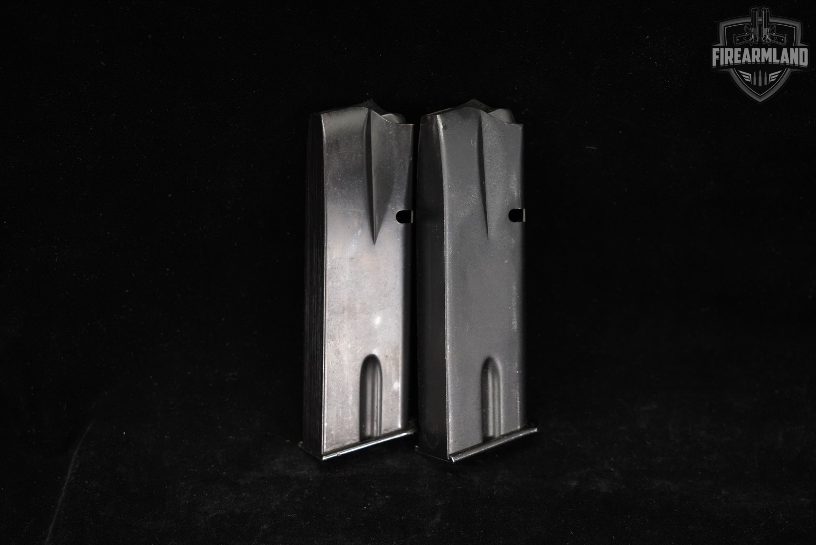 1969-1970 Browning Hi-Power T-Series 9mm 4.625 Blued BHP +2 MAGS-img-12