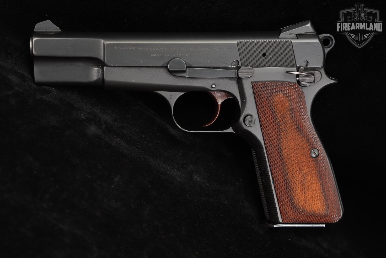 1969-1970 Browning Hi-Power T-Series 9mm 4.625 Blued BHP +2 MAGS-img-3
