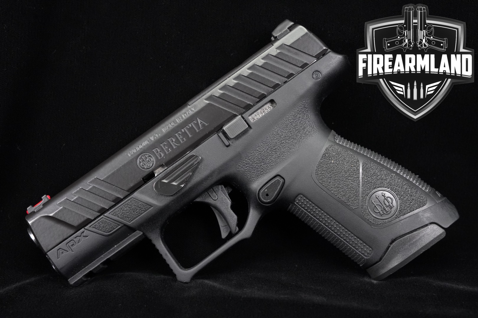 Beretta APX A1 Compact 9mm Luger Black in Excellent Condition Thumbnail