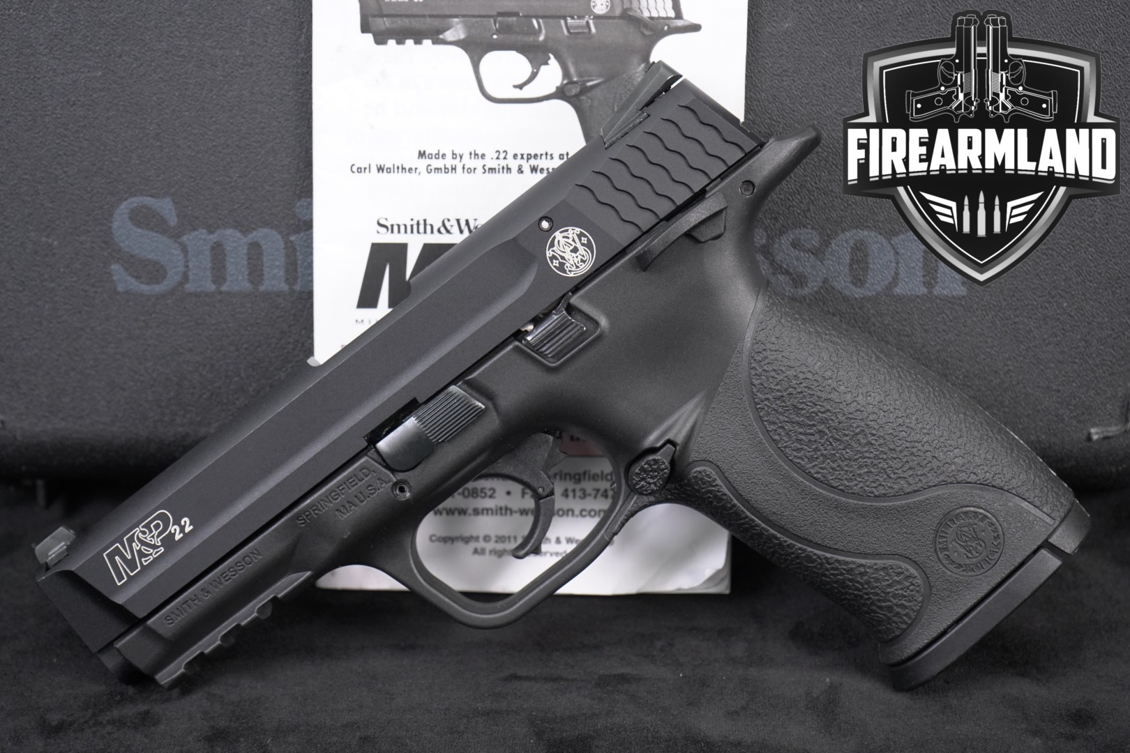Smith & Wesson (S&W) M&P22 .22 LR Black in Very Good Condition Thumbnail