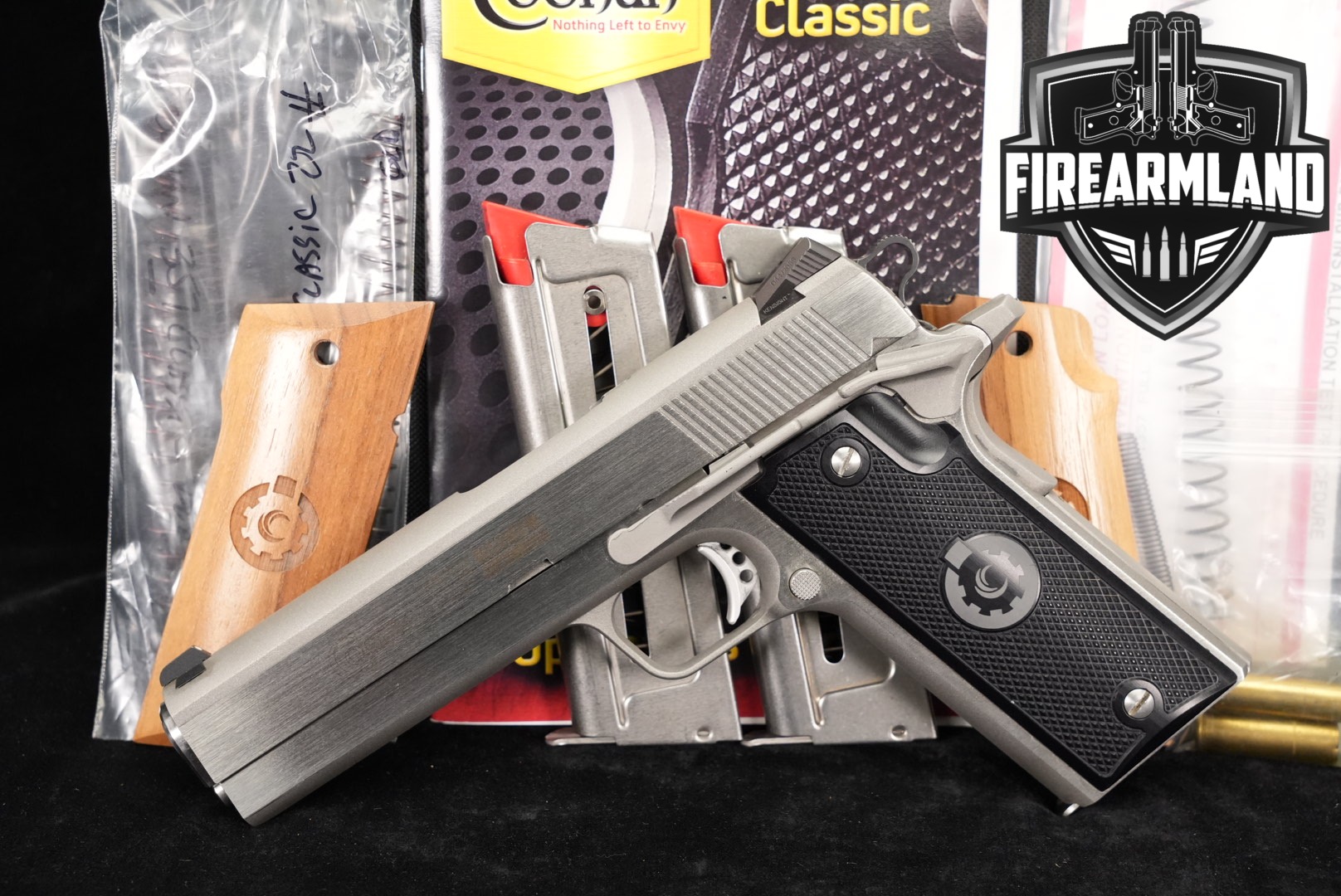 DISCONTINUED COONAN Classic 357 Magnum 1911 5.7" +3 MAGS, ORIG CASE-img-0