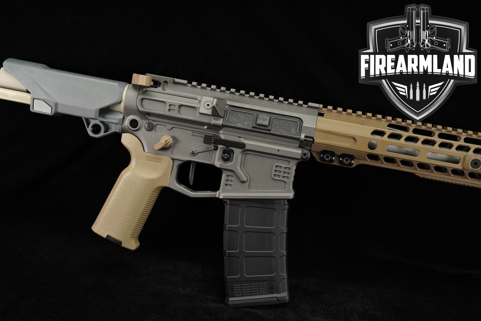 SLR Rifleworks SLR-B15 5.56mm NATO Two-Tone Gray & FDE in Good Condition Thumbnail