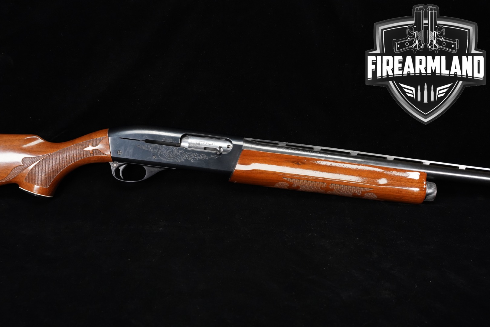 Remington Model 1100 Field 12 Gauge Blued & Walnut in Good Condition Thumbnail