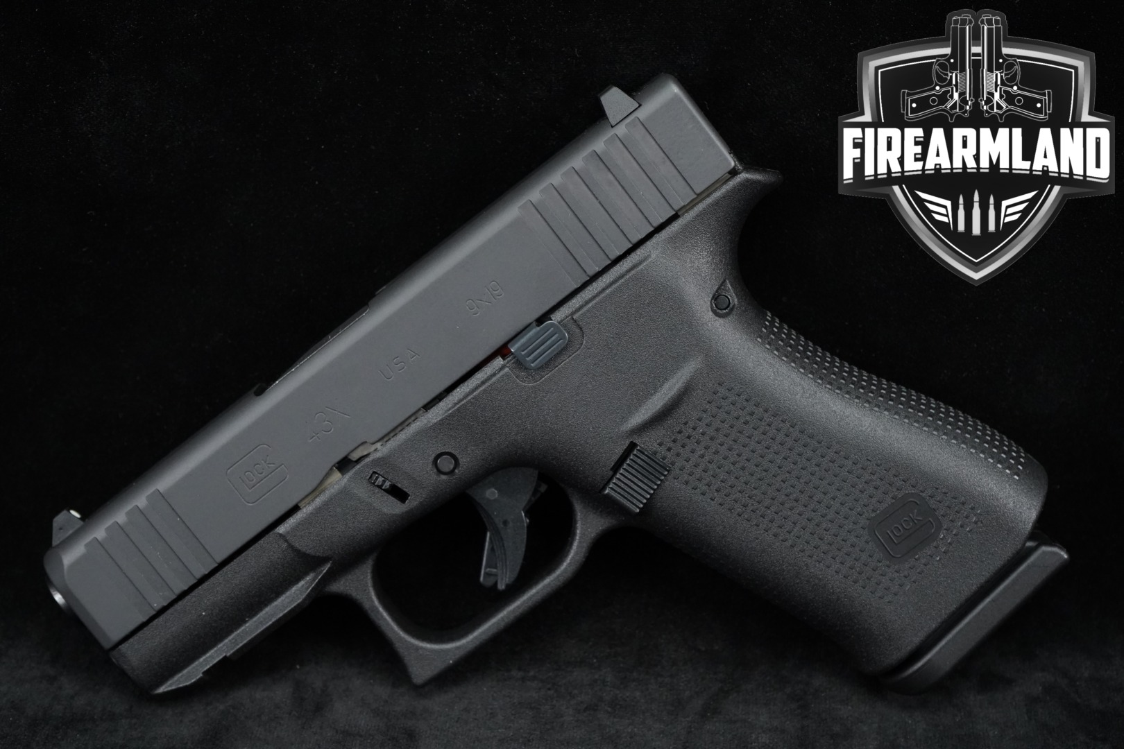 Glock G43X 9mm Luger Black in Excellent Condition Thumbnail