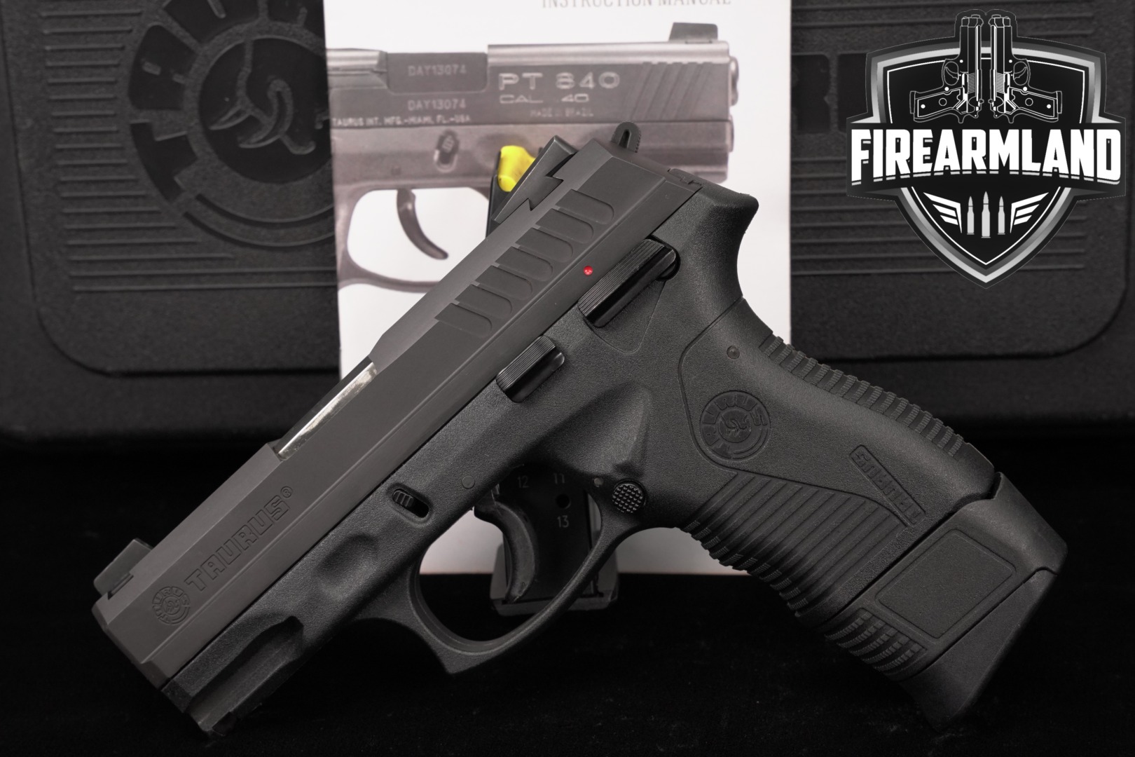 Taurus PT 809 C 9mm Luger Black in Very Good Condition Thumbnail