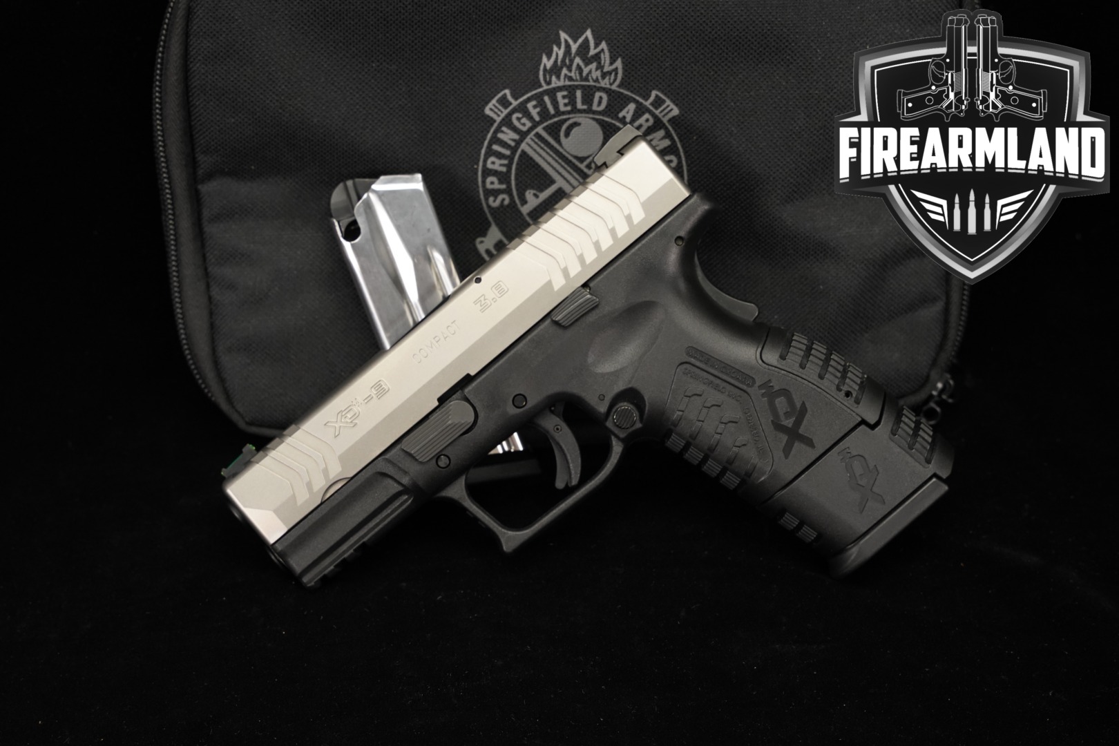 Springfield Armory XD(M) 3.8 Compact 9mm Luger Two-Tone Stainless in Excellent Condition Thumbnail