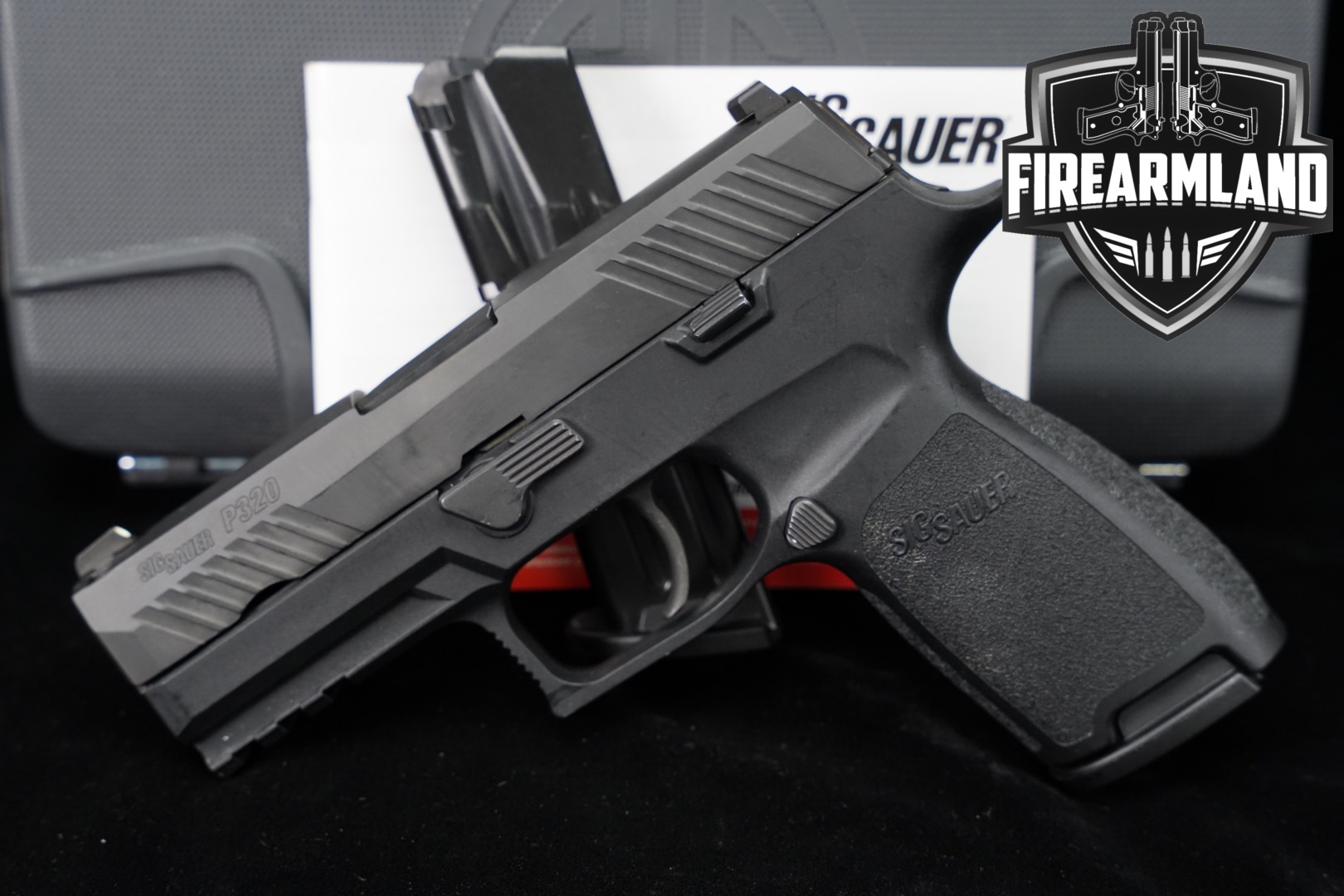 Sig Sauer P320 Compact 9mm Luger Black in Good Condition Thumbnail
