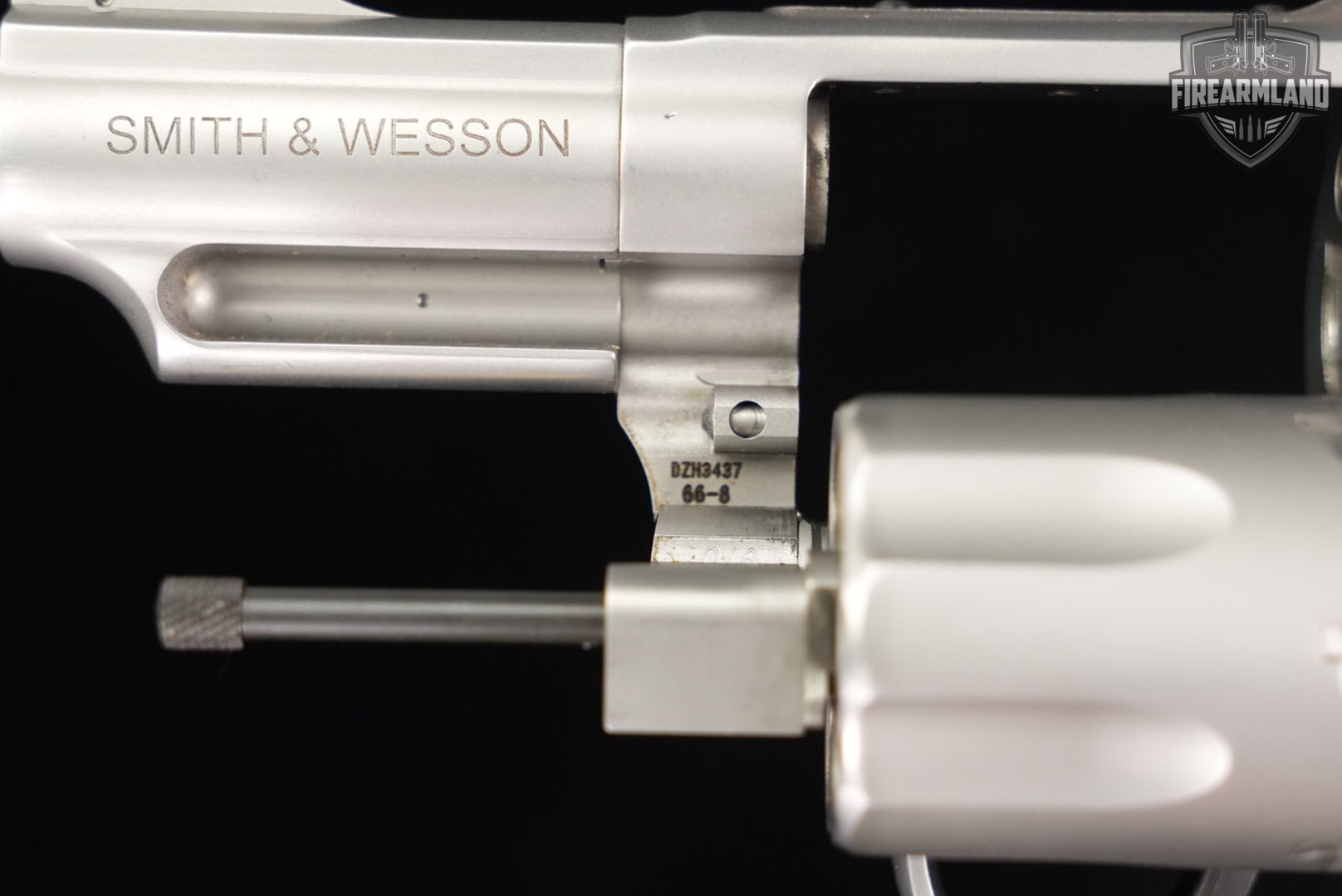 Smith & Wesson Model 66-8 Combat Magnum S&W 357 Mag 2.75 Stainless DA/SA-img-14