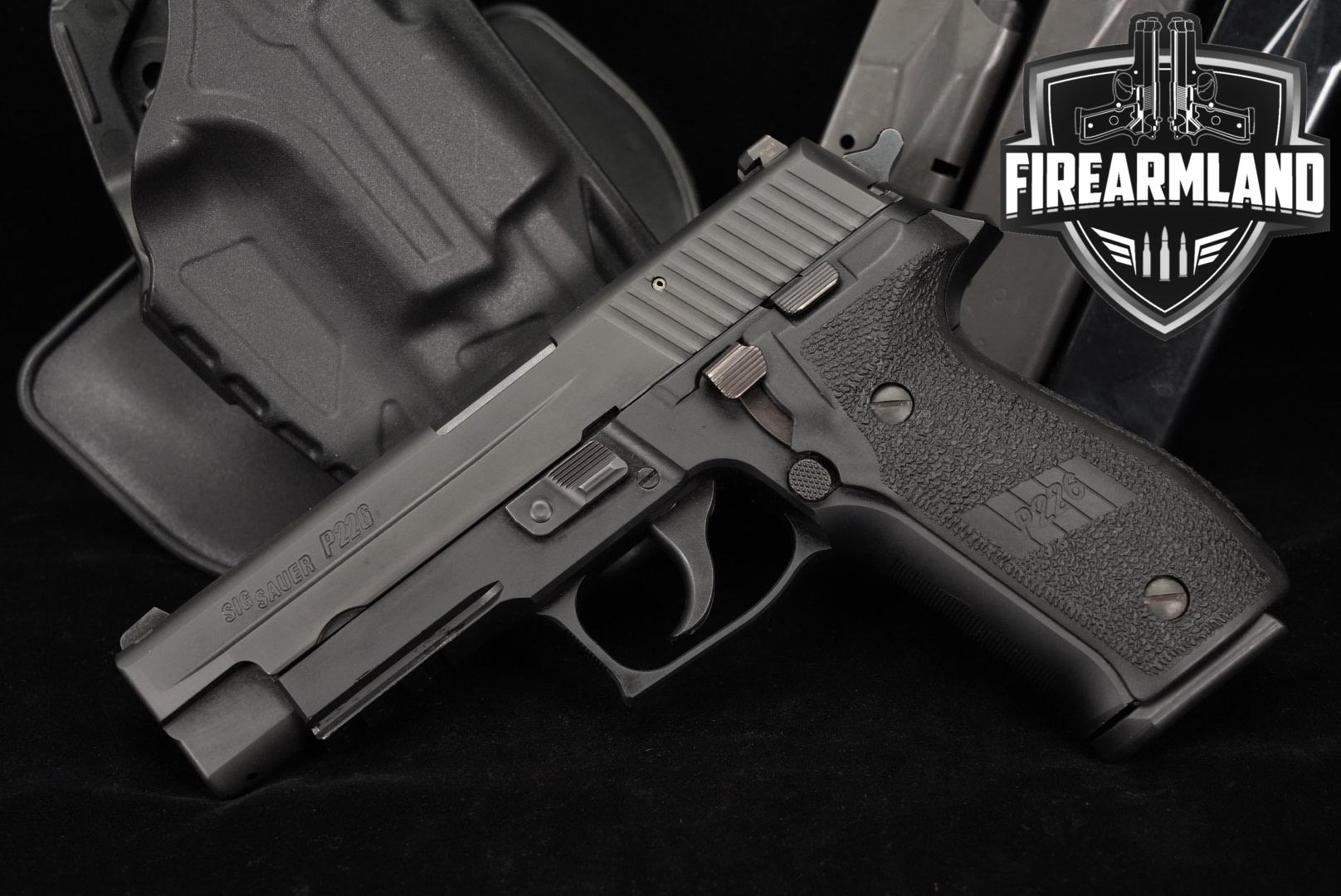 Sig Sauer P226 R .40 S&W Black in Good Condition Thumbnail