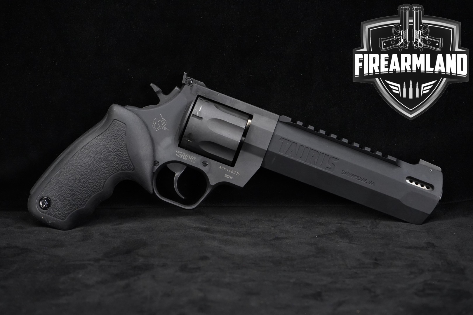Taurus Raging Hunter .357 Mag. Black in Very Good Condition Thumbnail