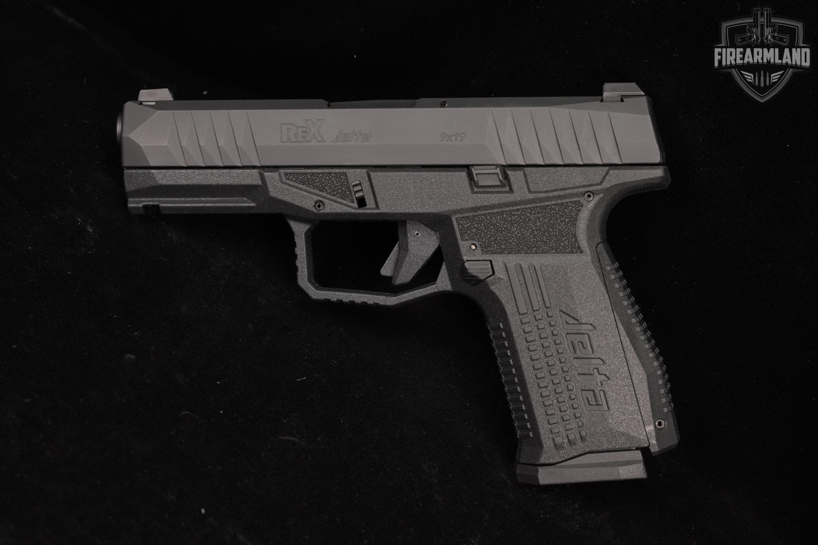 Arex Defense ReX Delta Gen.2 M 9mm Gen +2 MAGS, ORIG CASE & HOLSTER-img-3