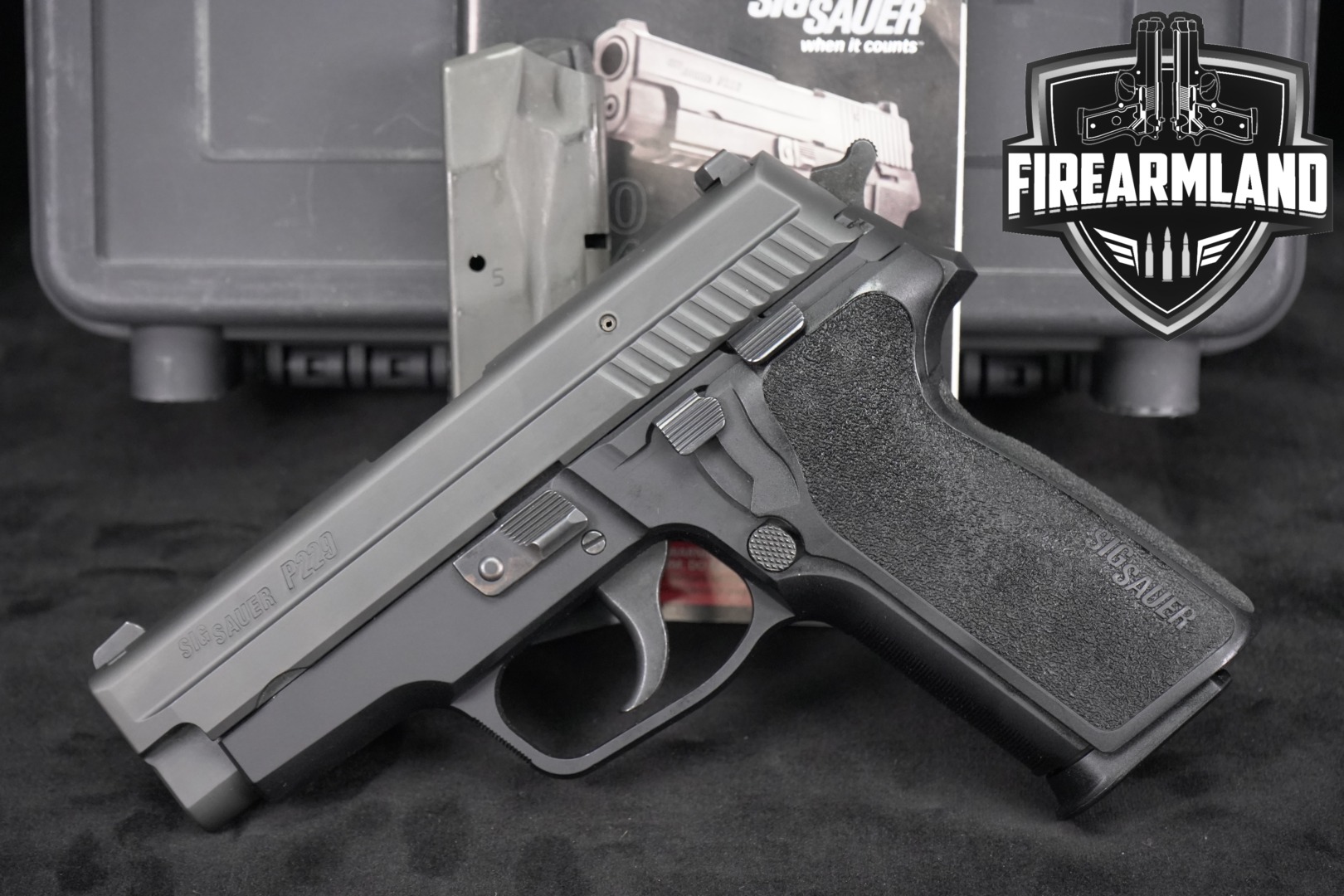 Sig Sauer P229 .40 S&W Black in Very Good Condition Thumbnail