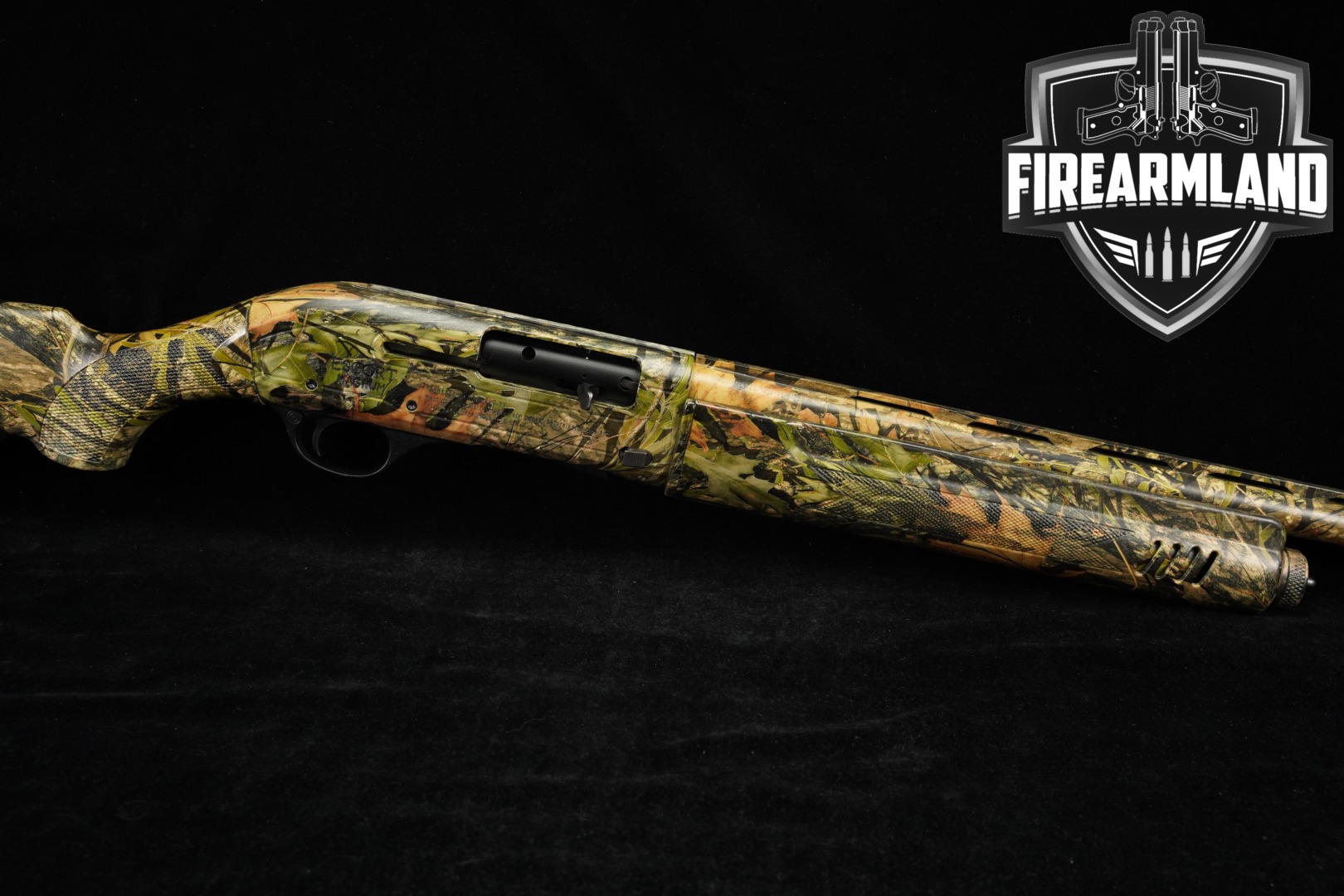 Hatsan Escort Magnum 12 Gauge Camouflage in Good Condition Thumbnail