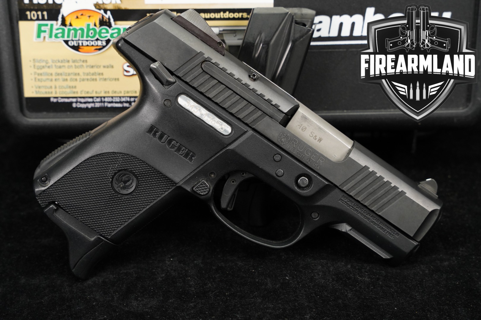 2011 Sturm Ruger SR40c .40 S&W Black in Good Condition Thumbnail